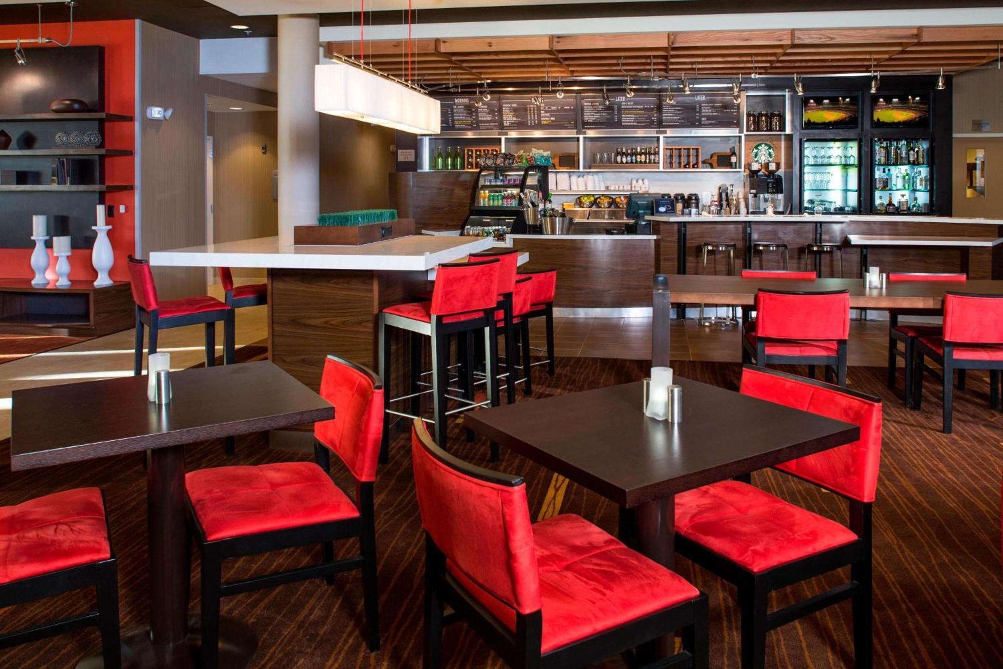 Courtyard By Marriott Dallas At Conference Center Hotel Midlothian