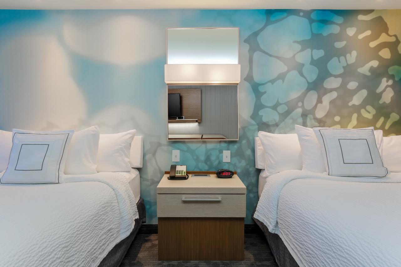 Courtyard By Marriott Dallas At Conference Center Midlothian