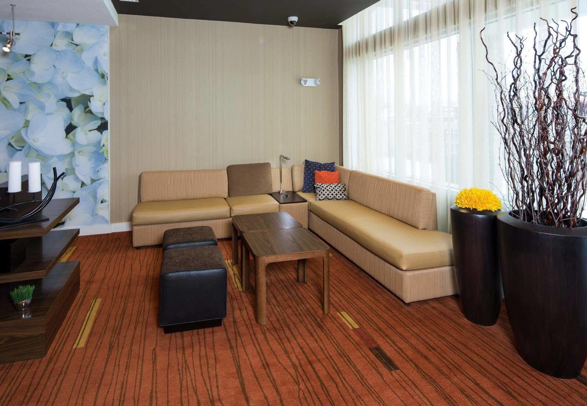 Courtyard By Marriott Dallas At Conference Center Midlothian