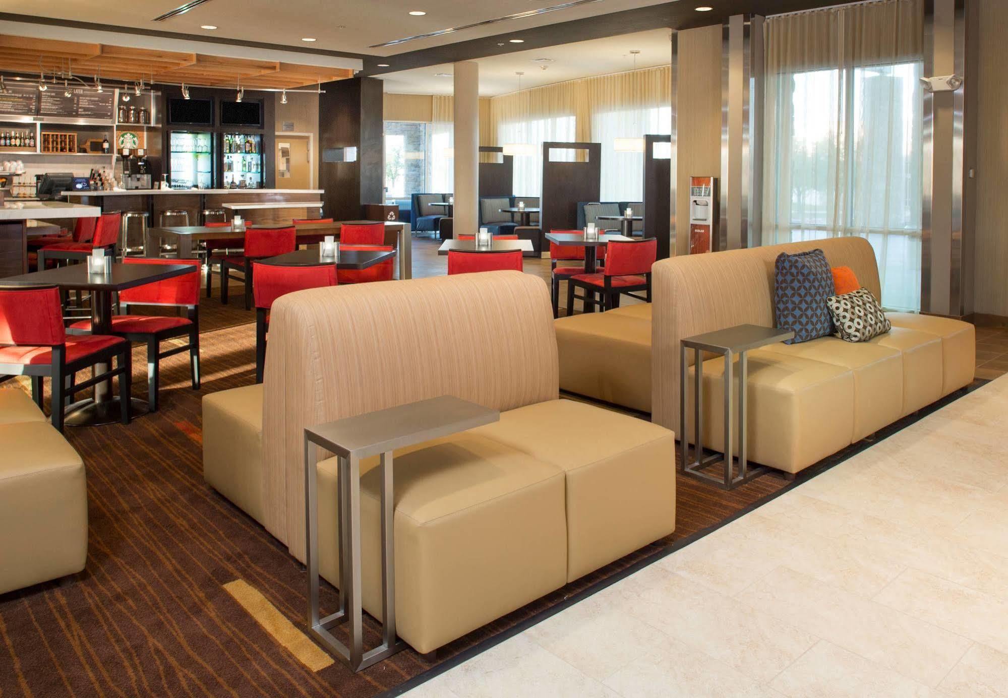 Courtyard By Marriott Dallas At Conference Center Hotel Midlothian