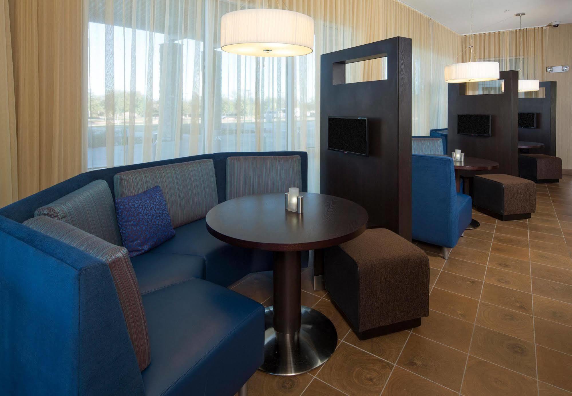 Courtyard By Marriott Dallas At Conference Center Hotel Midlothian