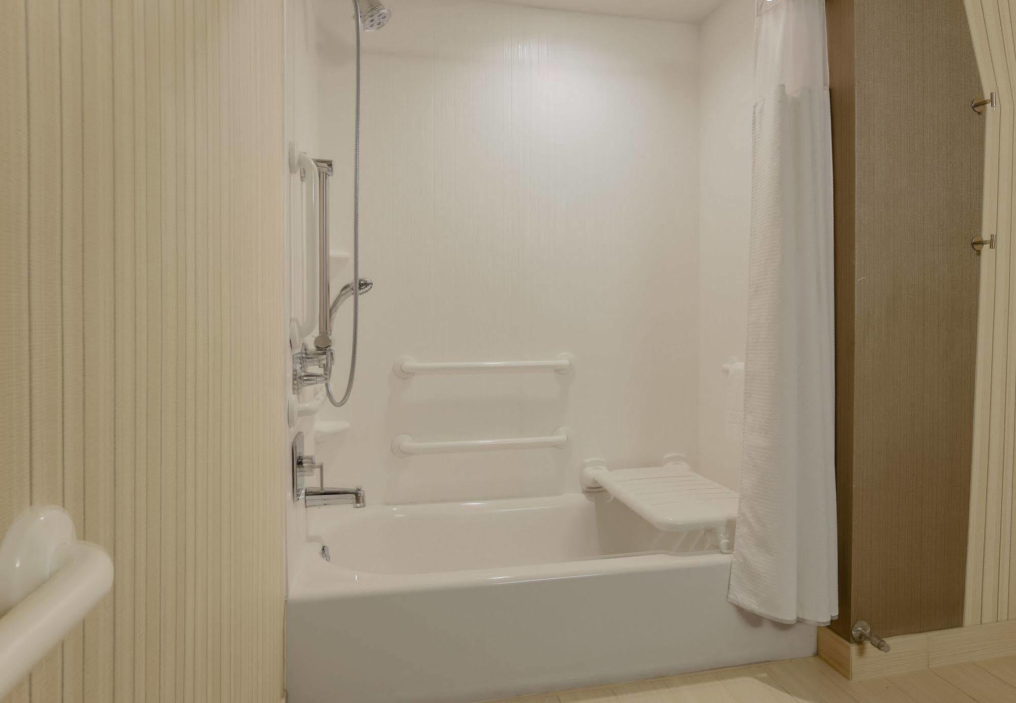 Hotel Courtyard By Marriott Dallas At Conference Center Midlothian